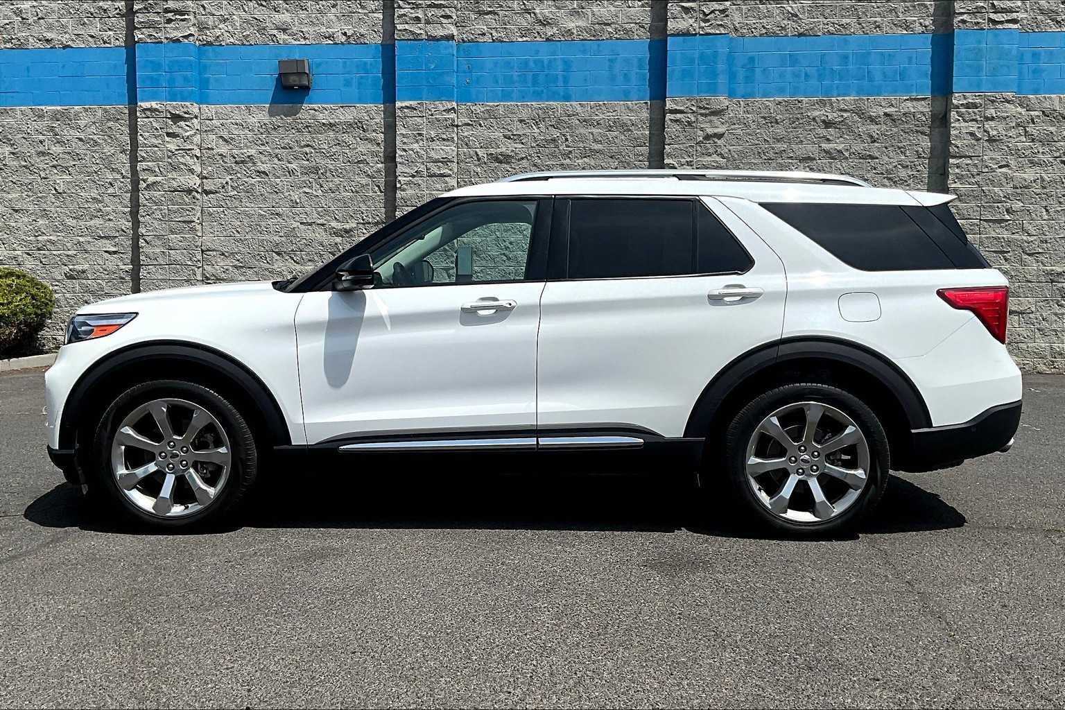 2020 Ford Explorer Platinum 3