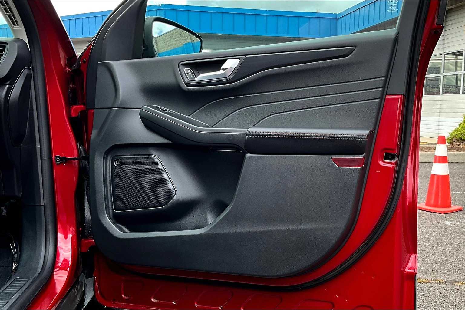 Thumbnail: 2022 Ford Escape - 28