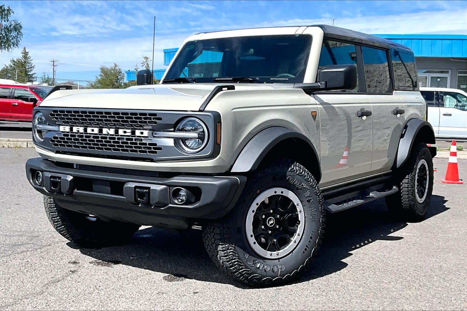 Thumbnail: 2026 Ford Bronco - 1
