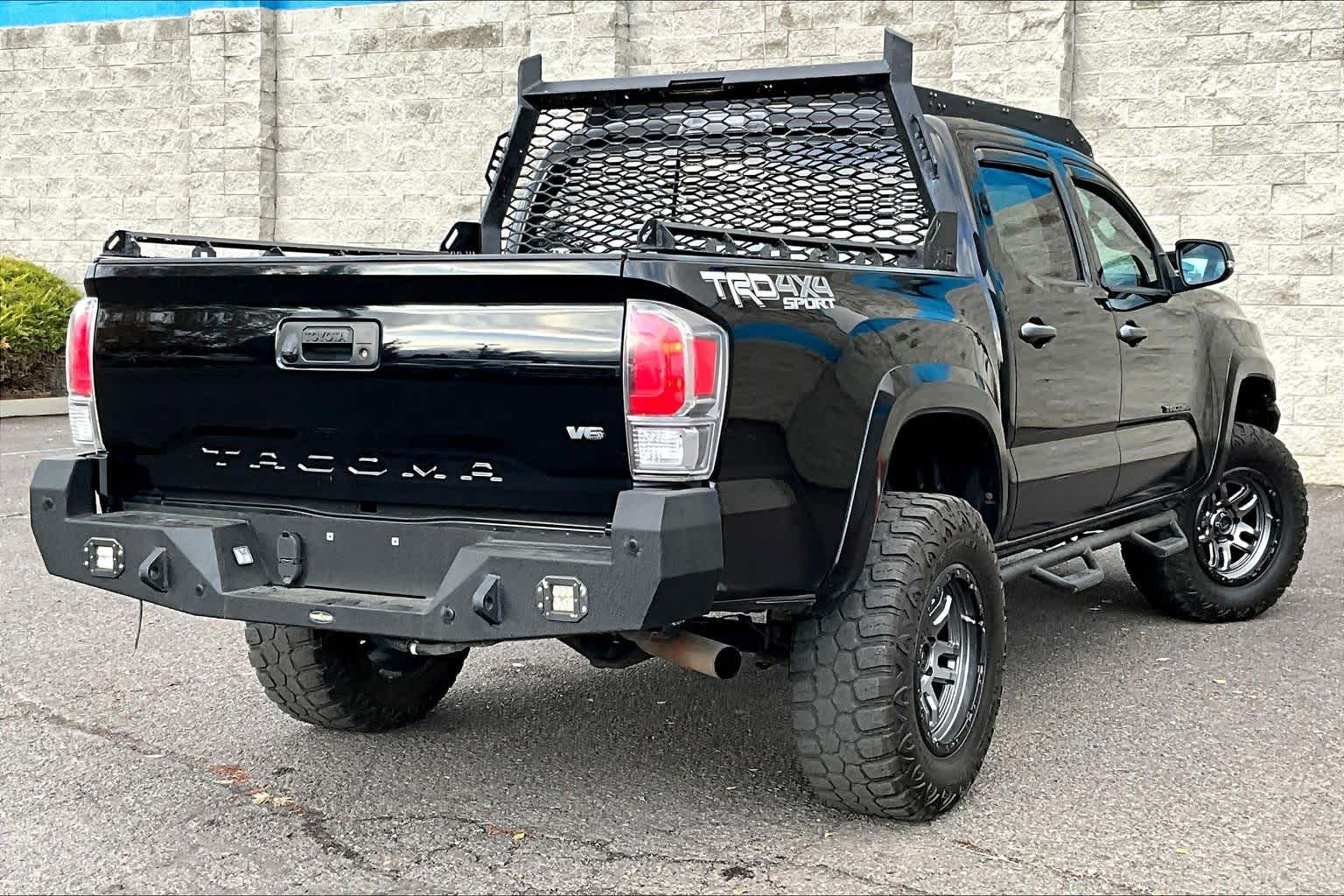 Thumbnail: 2020 Toyota Tacoma - 22