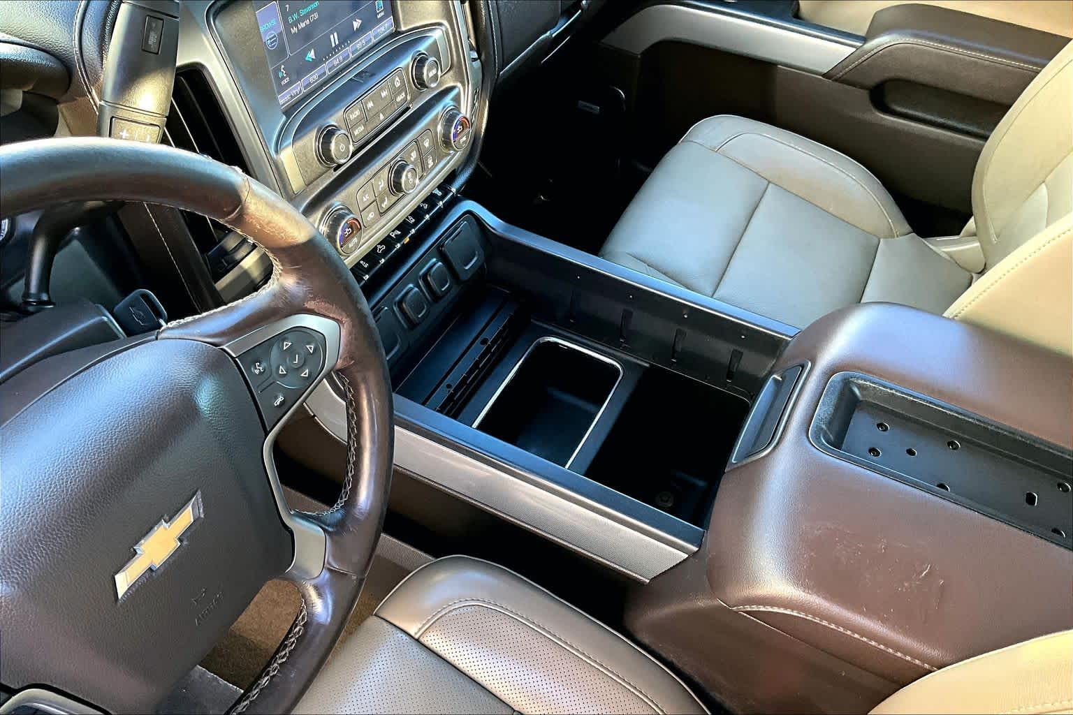 Thumbnail: 2015 Chevrolet Silverado 2500 - 16