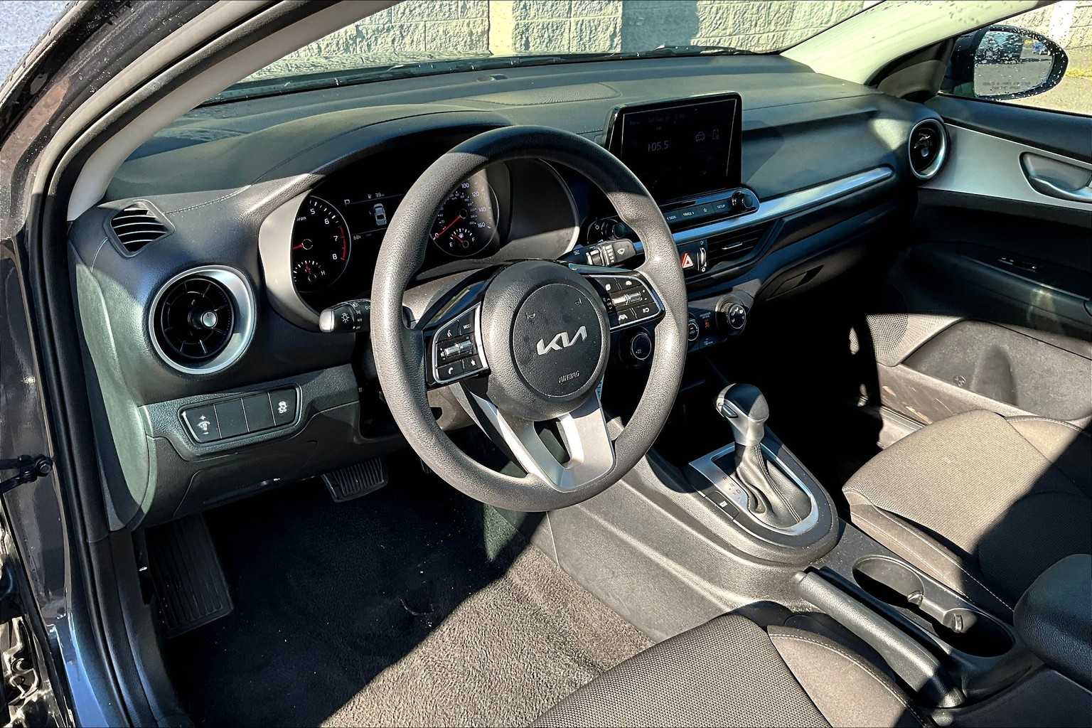 Thumbnail: 2023 Kia Forte - 5