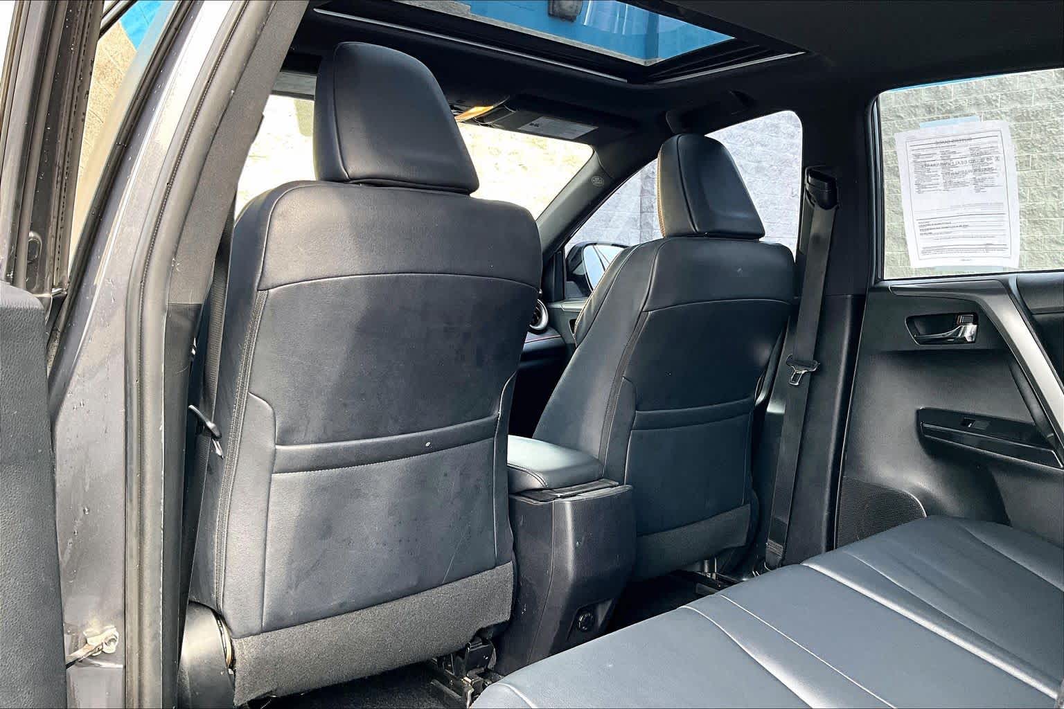 Thumbnail: 2016 Toyota RAV4 - 12