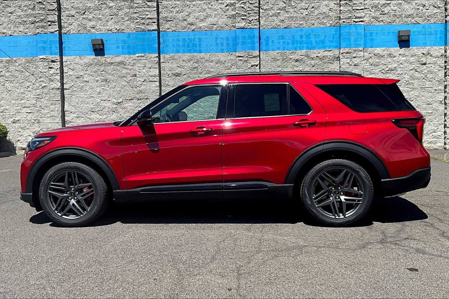 Thumbnail: 2025 Ford Explorer - 3