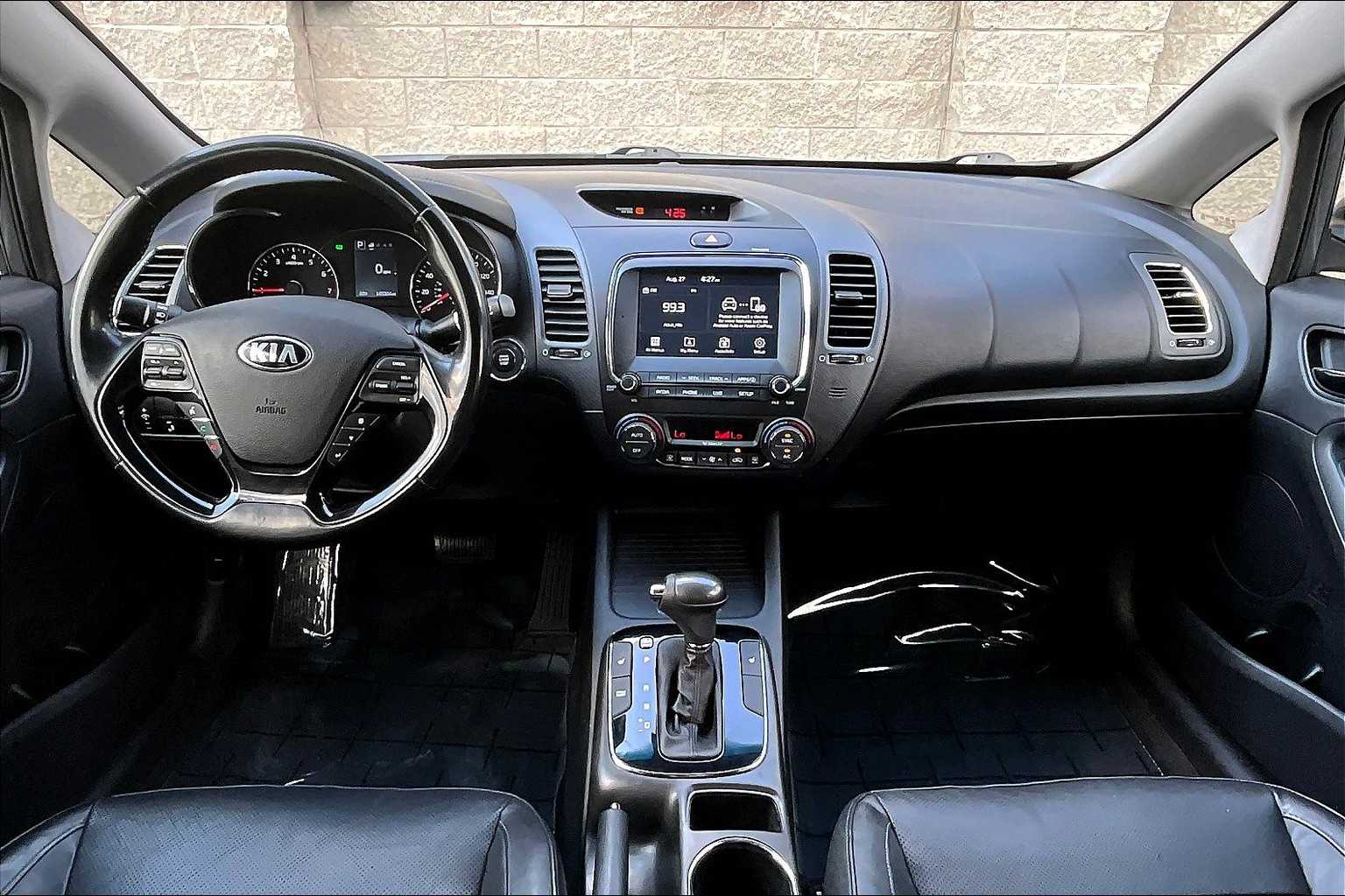 Thumbnail: 2018 Kia Forte - 10