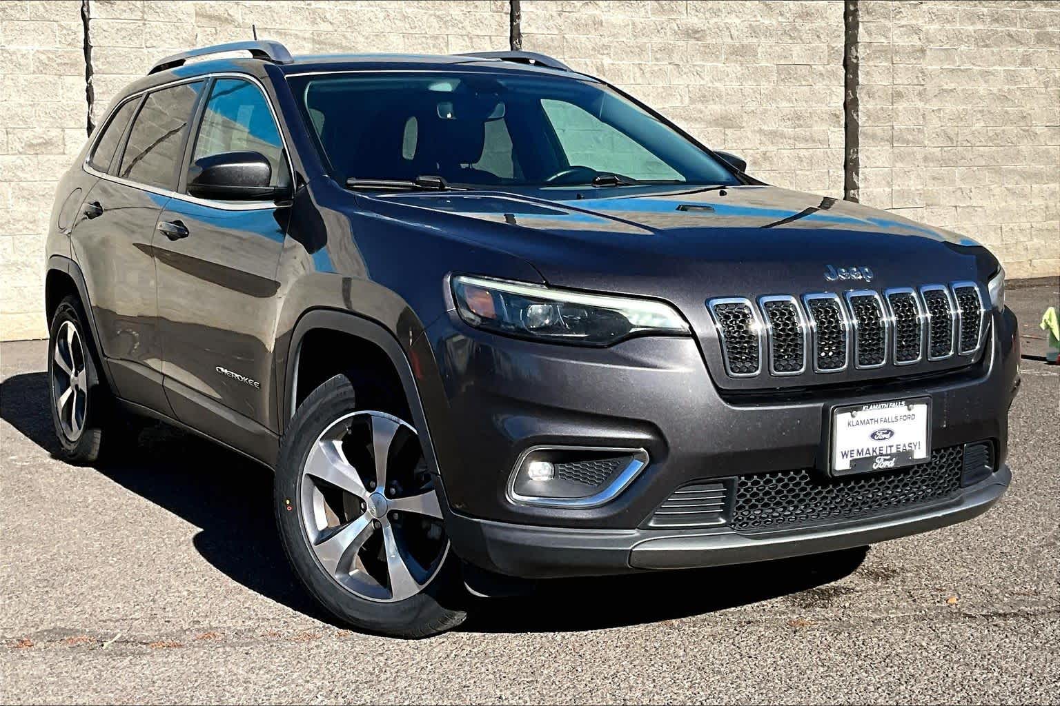 Thumbnail: 2019 Jeep Cherokee - 21