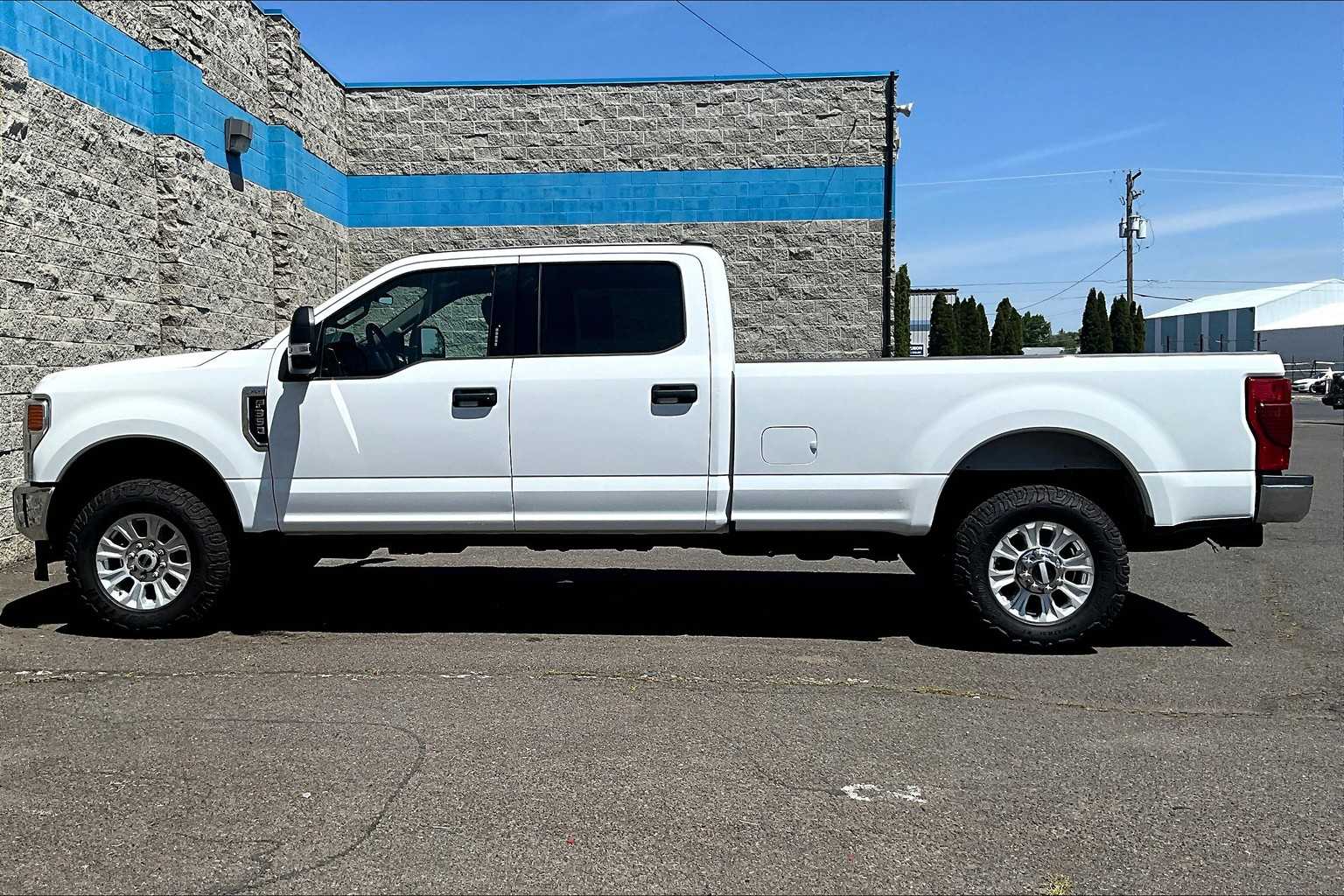 2022 Ford F-350 XLT 3