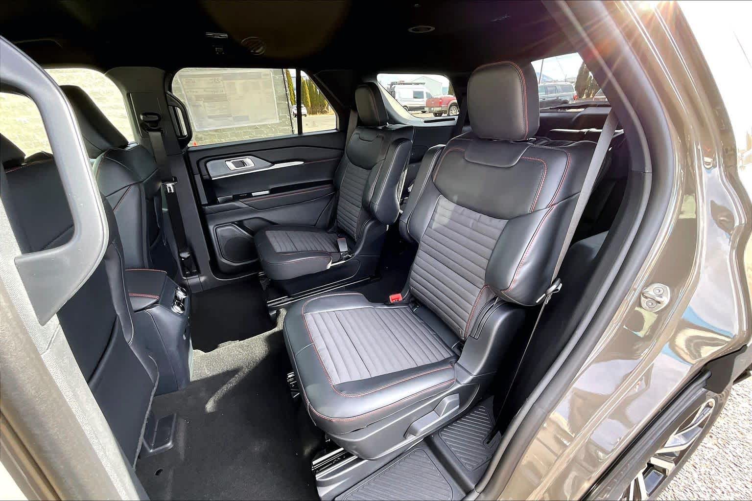 Thumbnail: 2026 Ford Explorer - 13