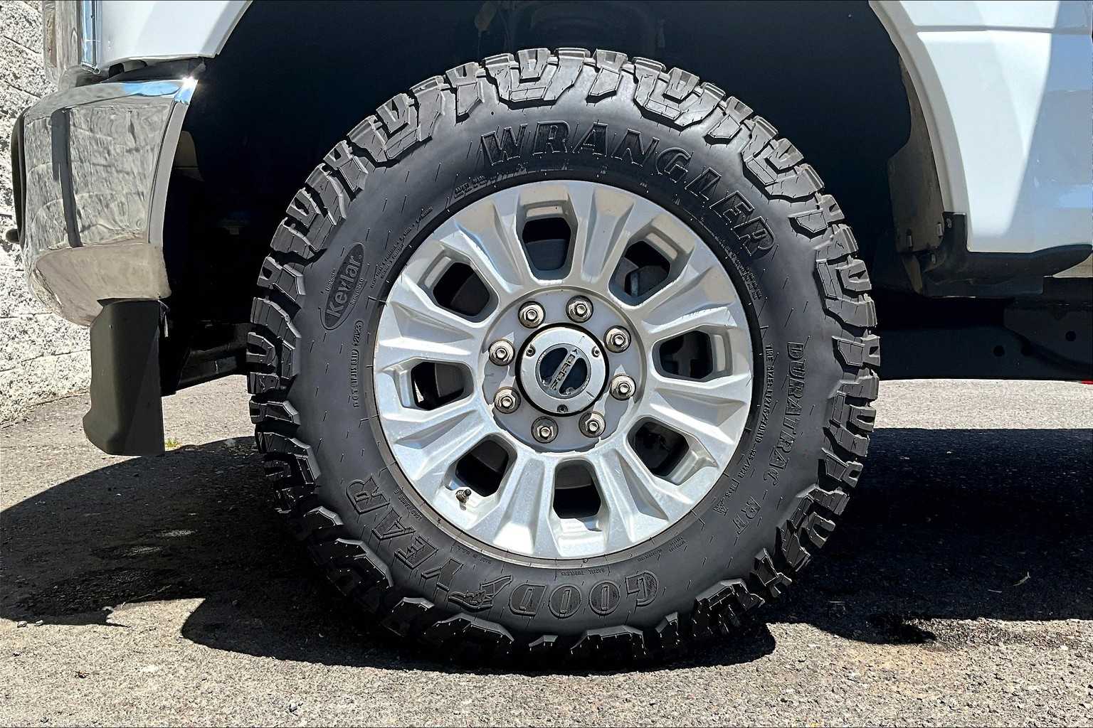 2022 Ford F-350 XLT 8