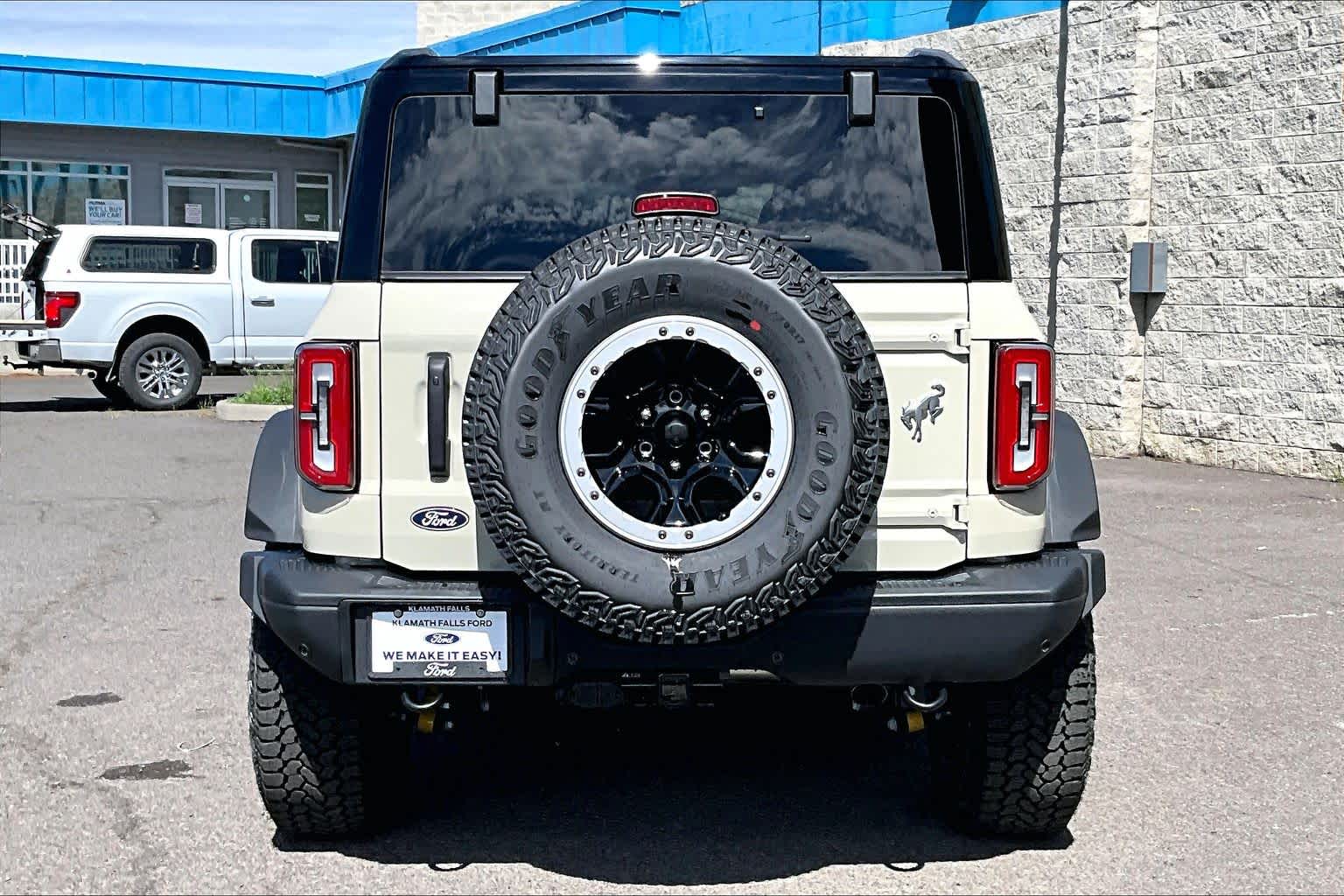 Thumbnail: 2026 Ford Bronco - 5