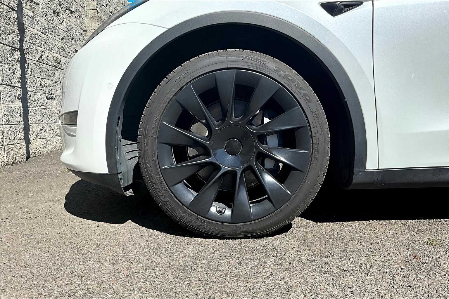 Thumbnail: 2021 Tesla Model Y - 8