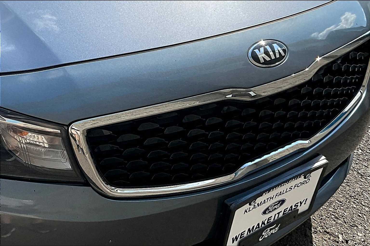 Thumbnail: 2018 Kia Forte - 33