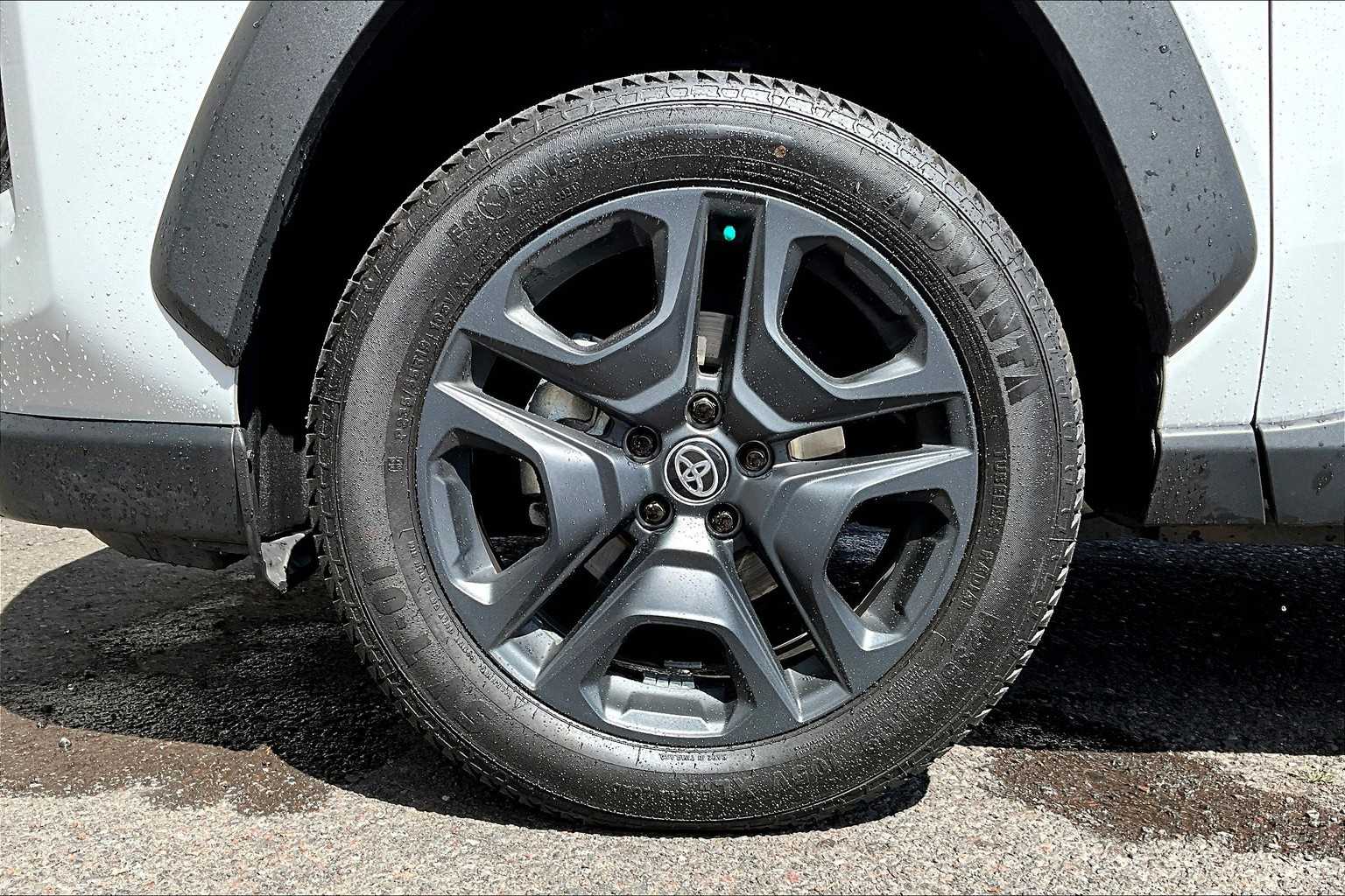 2024 Toyota RAV4 Adventure 8