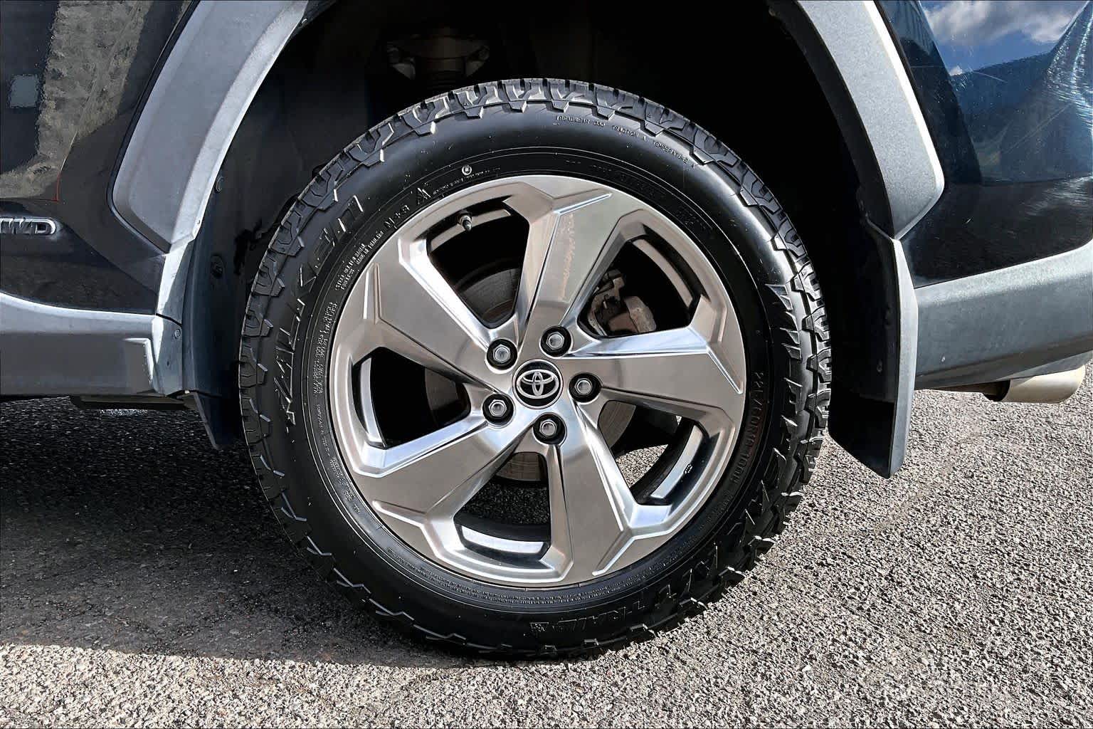 Thumbnail: 2019 Toyota RAV4 - 35