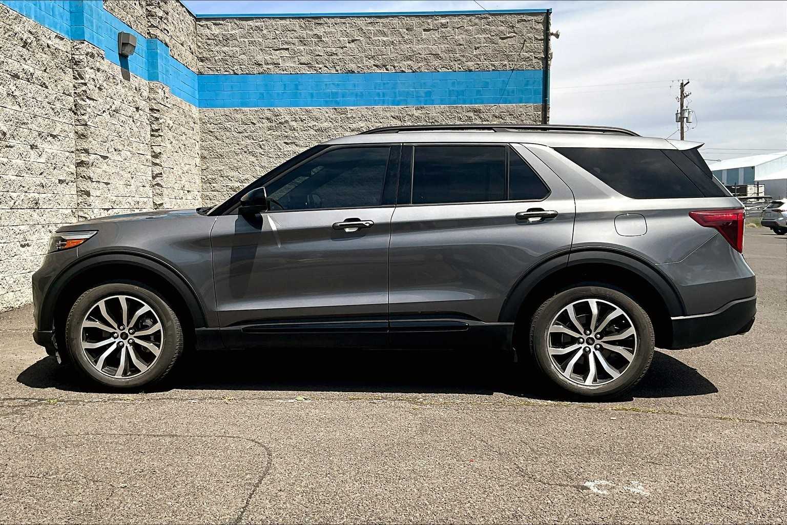 Thumbnail: 2023 Ford Explorer - 3