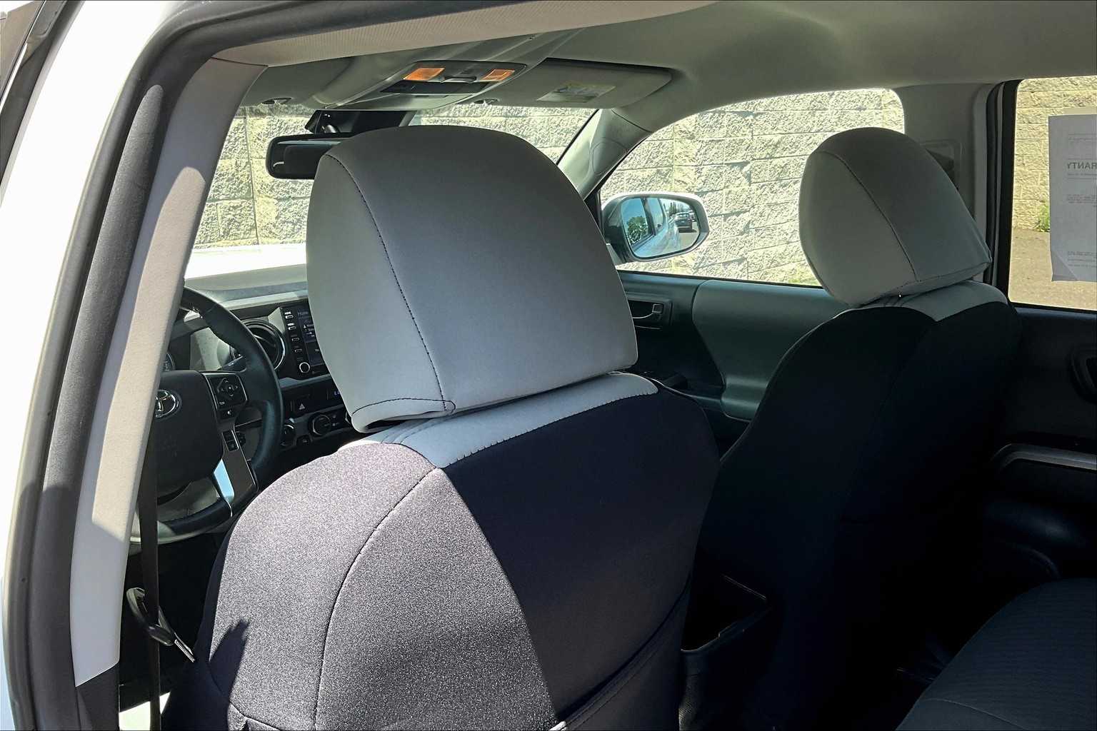 2022 Toyota Tacoma SR5 12