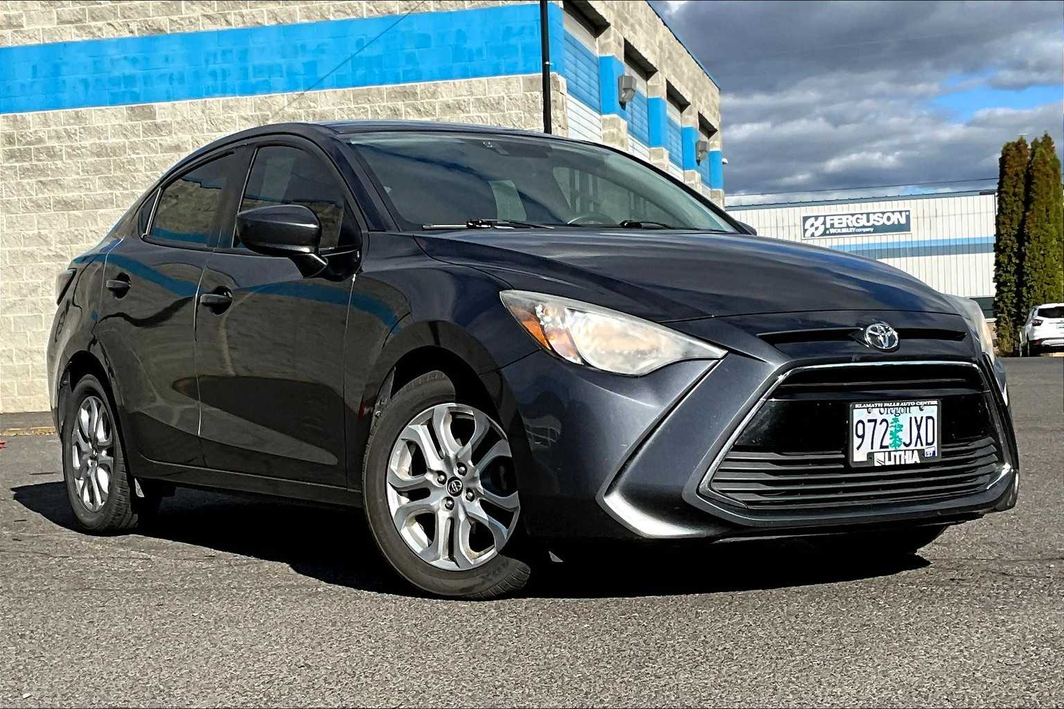 Thumbnail: 2017 Toyota Yaris iA - 21