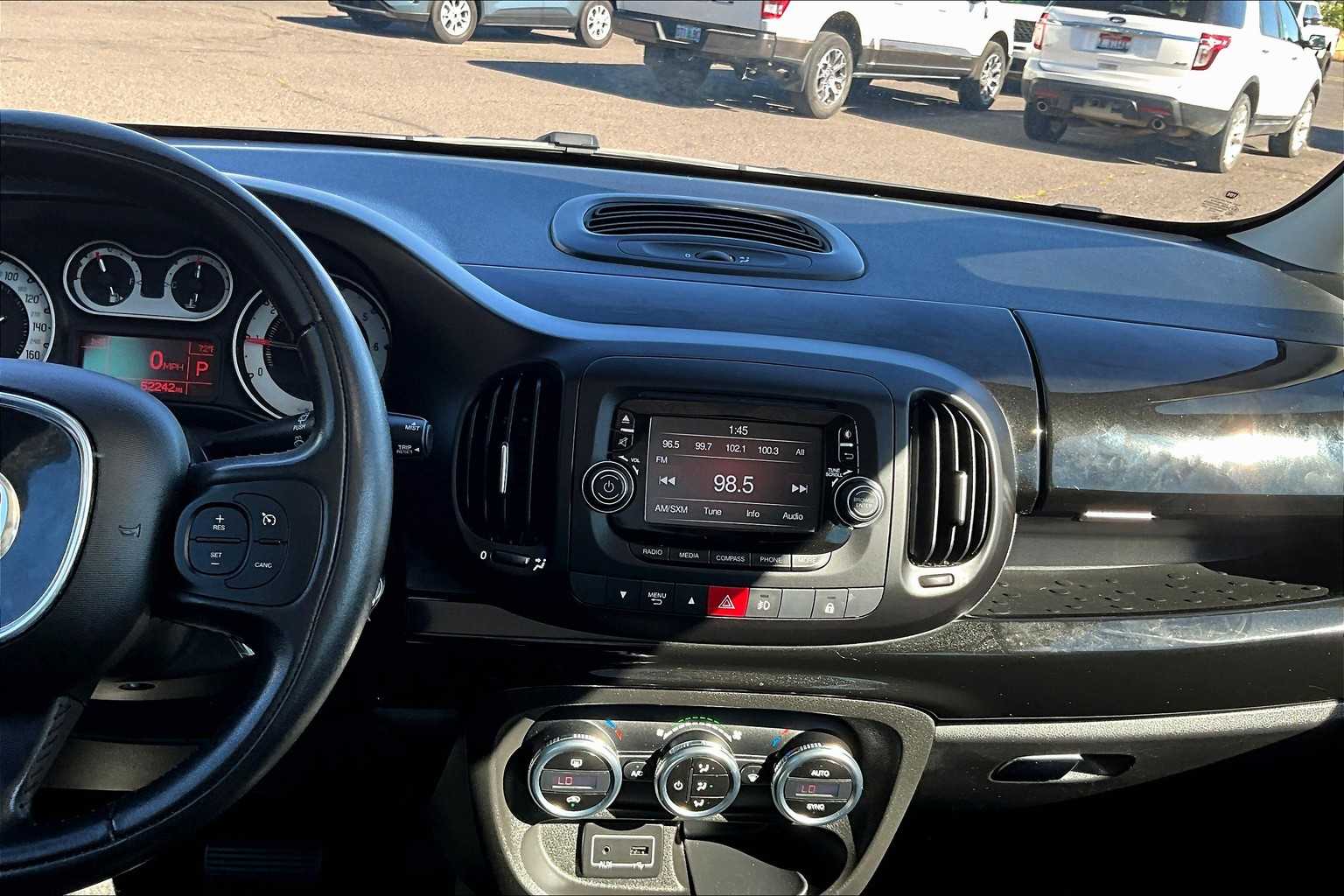 Thumbnail: 2016 Fiat 500L - 15
