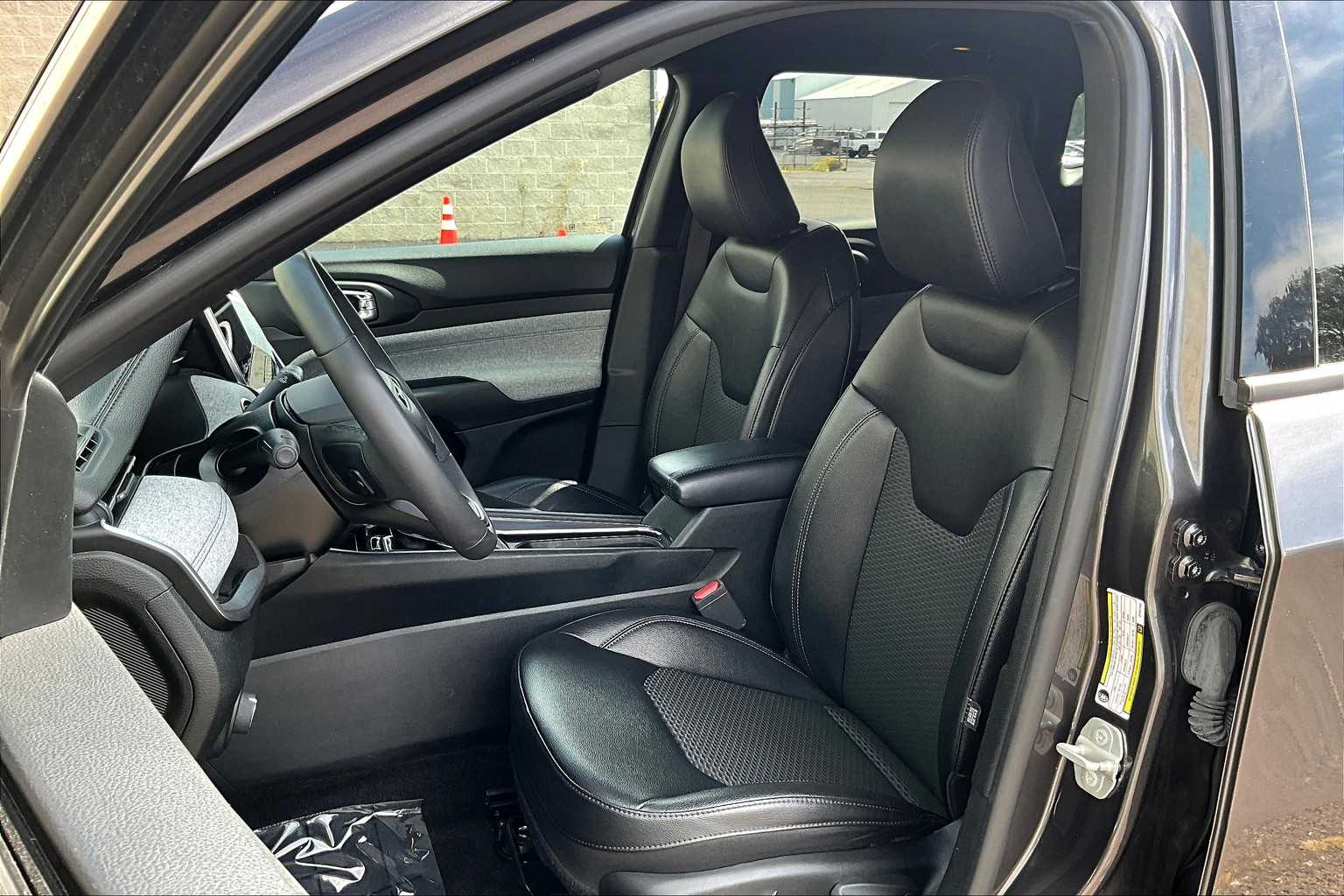 Thumbnail: 2024 Jeep Compass - 11