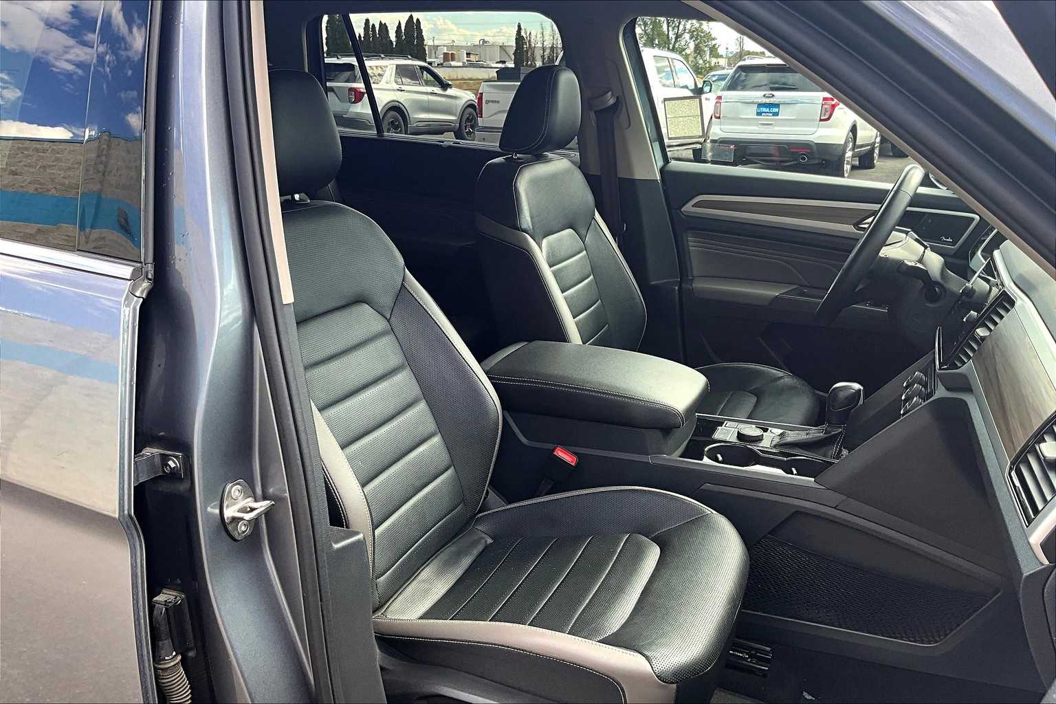 Thumbnail: 2021 Volkswagen Atlas - 13