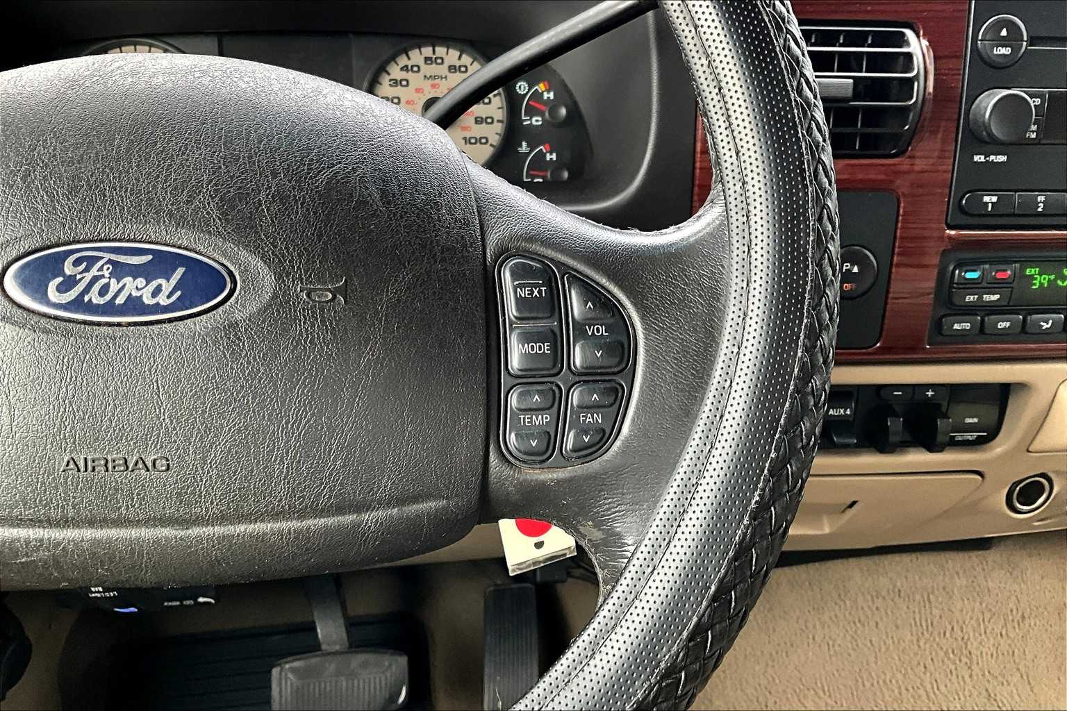 Thumbnail: 2006 Ford F-350 - 25