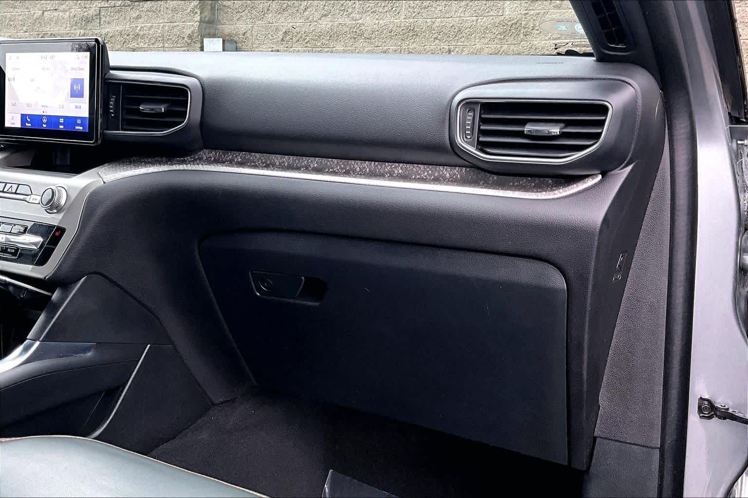 Thumbnail: 2022 Ford Explorer - 23