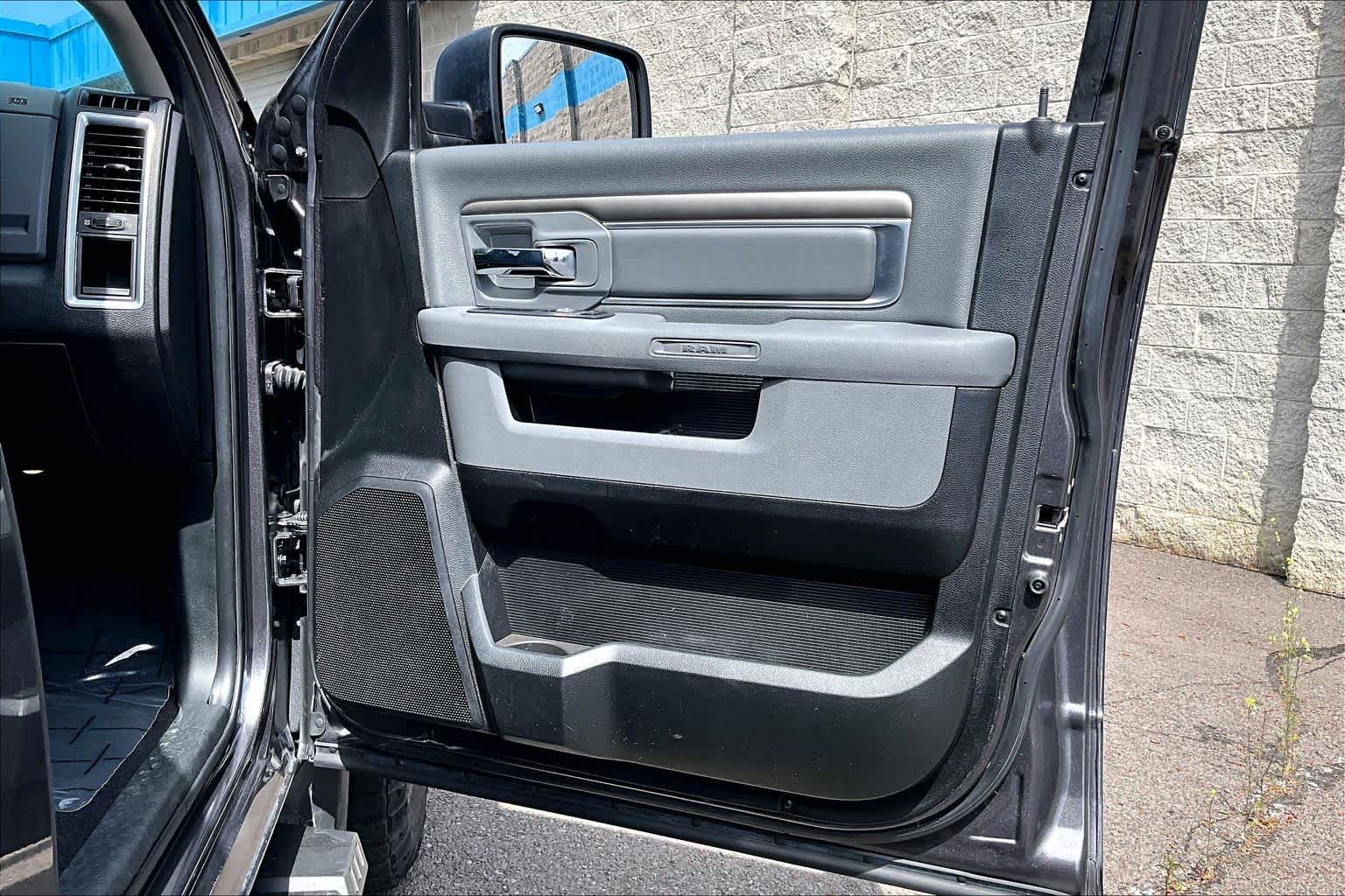 Thumbnail: 2017 RAM 1500 - 28