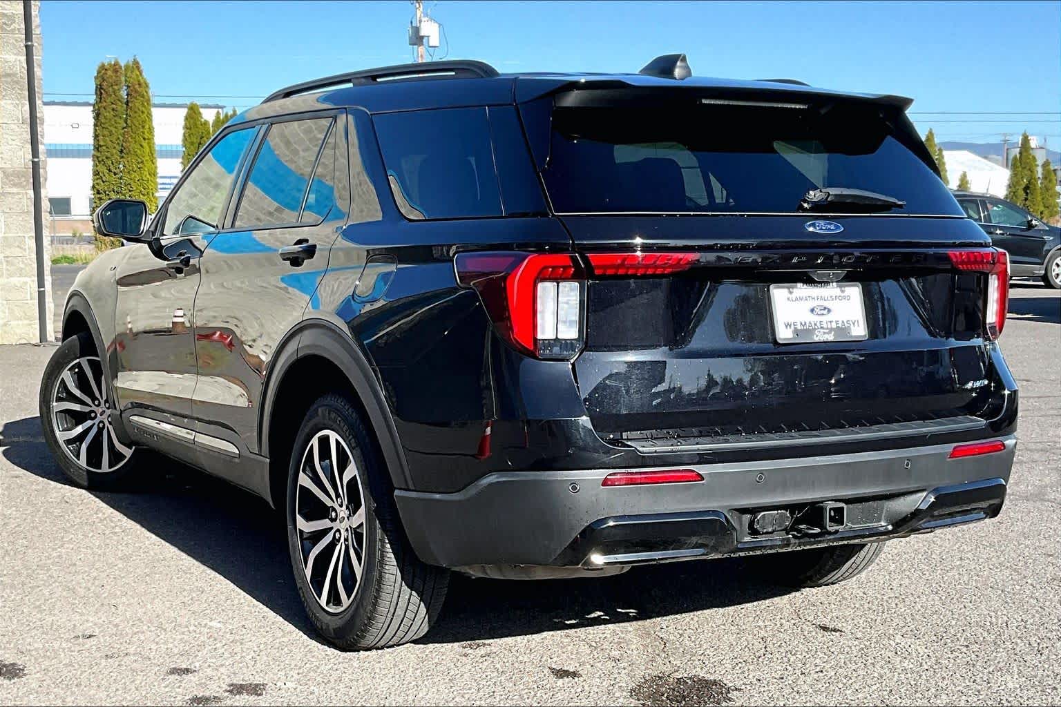 Thumbnail: 2025 Ford Explorer - 4