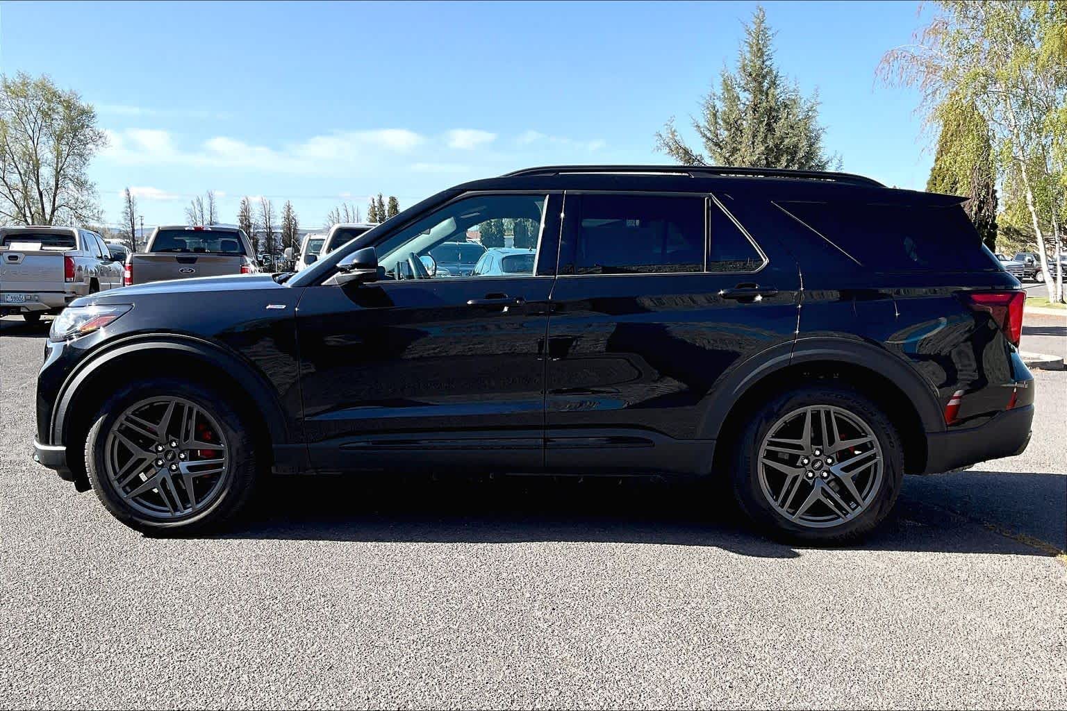 Thumbnail: 2025 Ford Explorer - 3