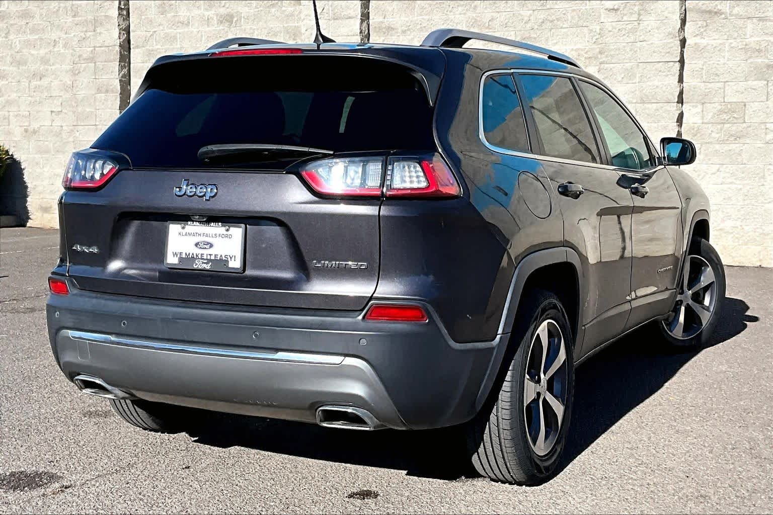 Thumbnail: 2019 Jeep Cherokee - 22