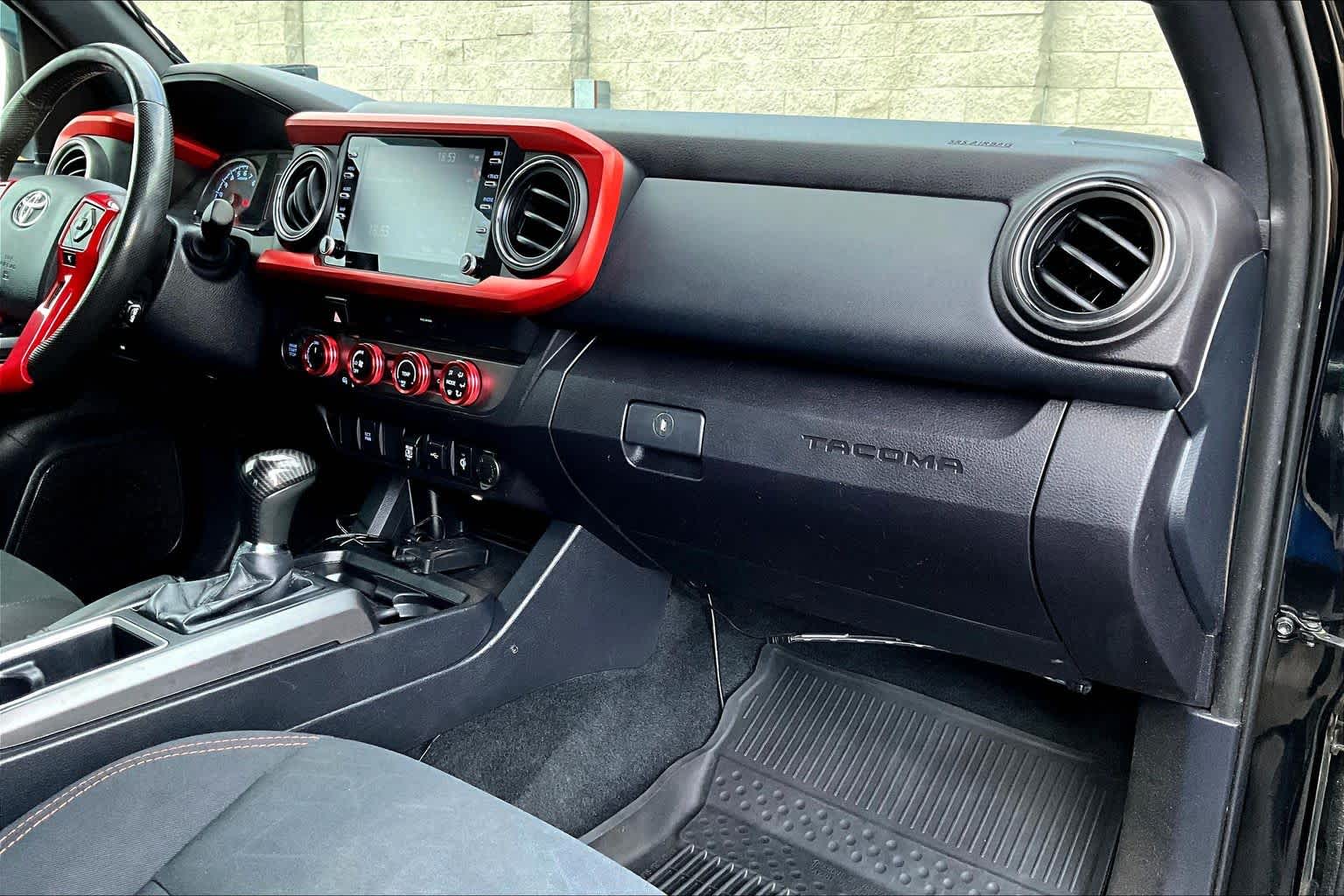 Thumbnail: 2020 Toyota Tacoma - 23