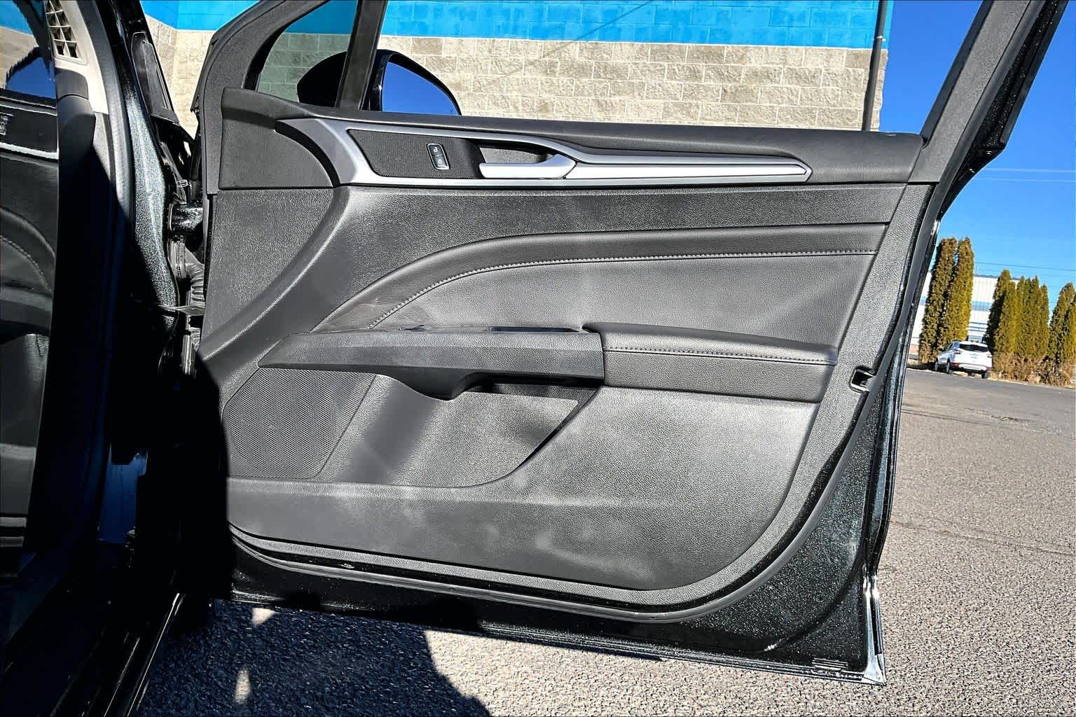 Thumbnail: 2015 Ford Fusion - 28