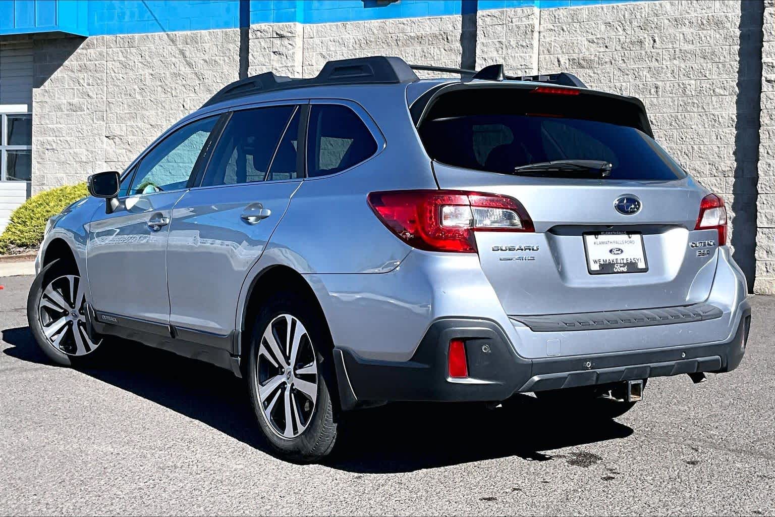 Thumbnail: 2018 Subaru Outback - 4