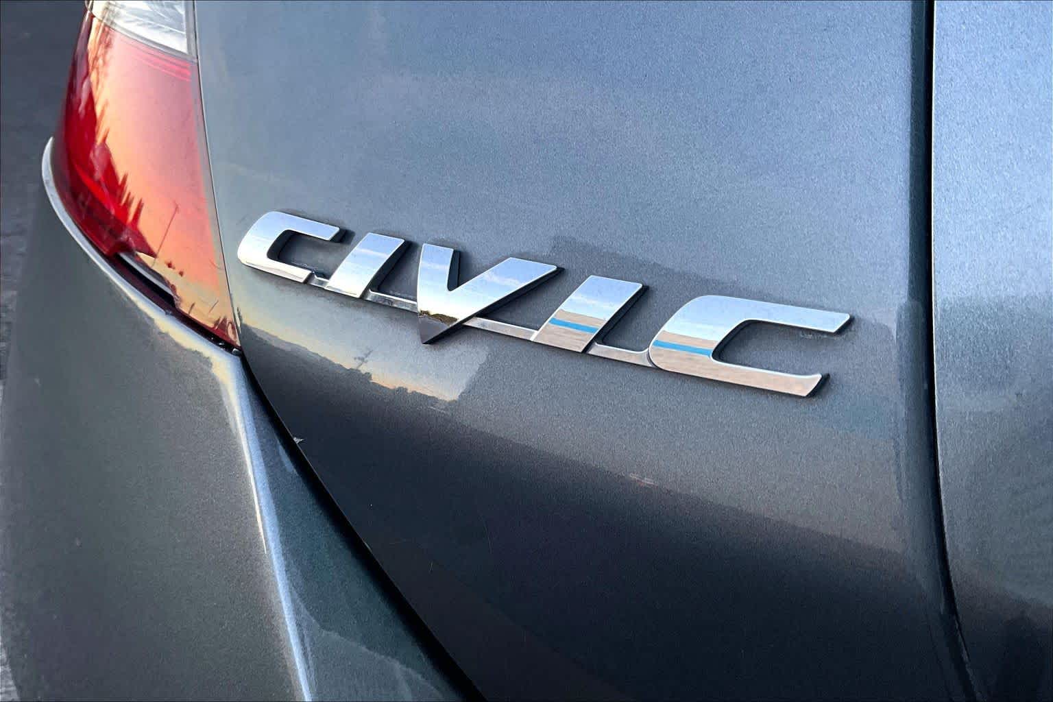 Thumbnail: 2011 Honda Civic - 7