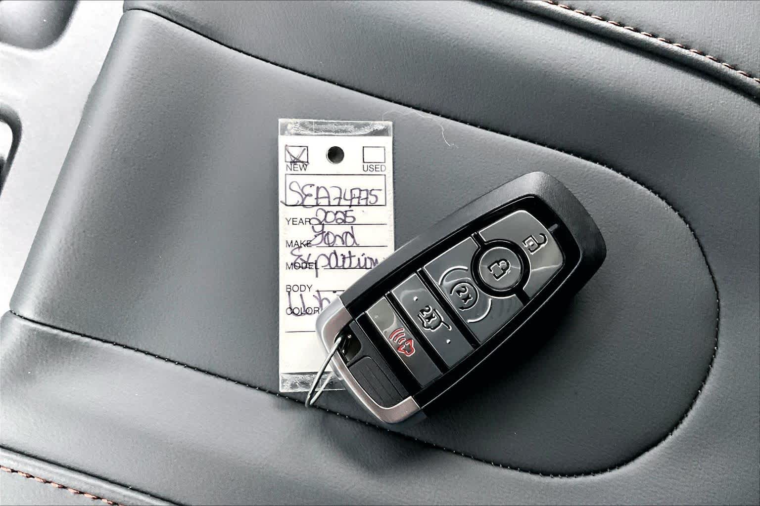 Thumbnail: 2025 Ford Expedition - 20