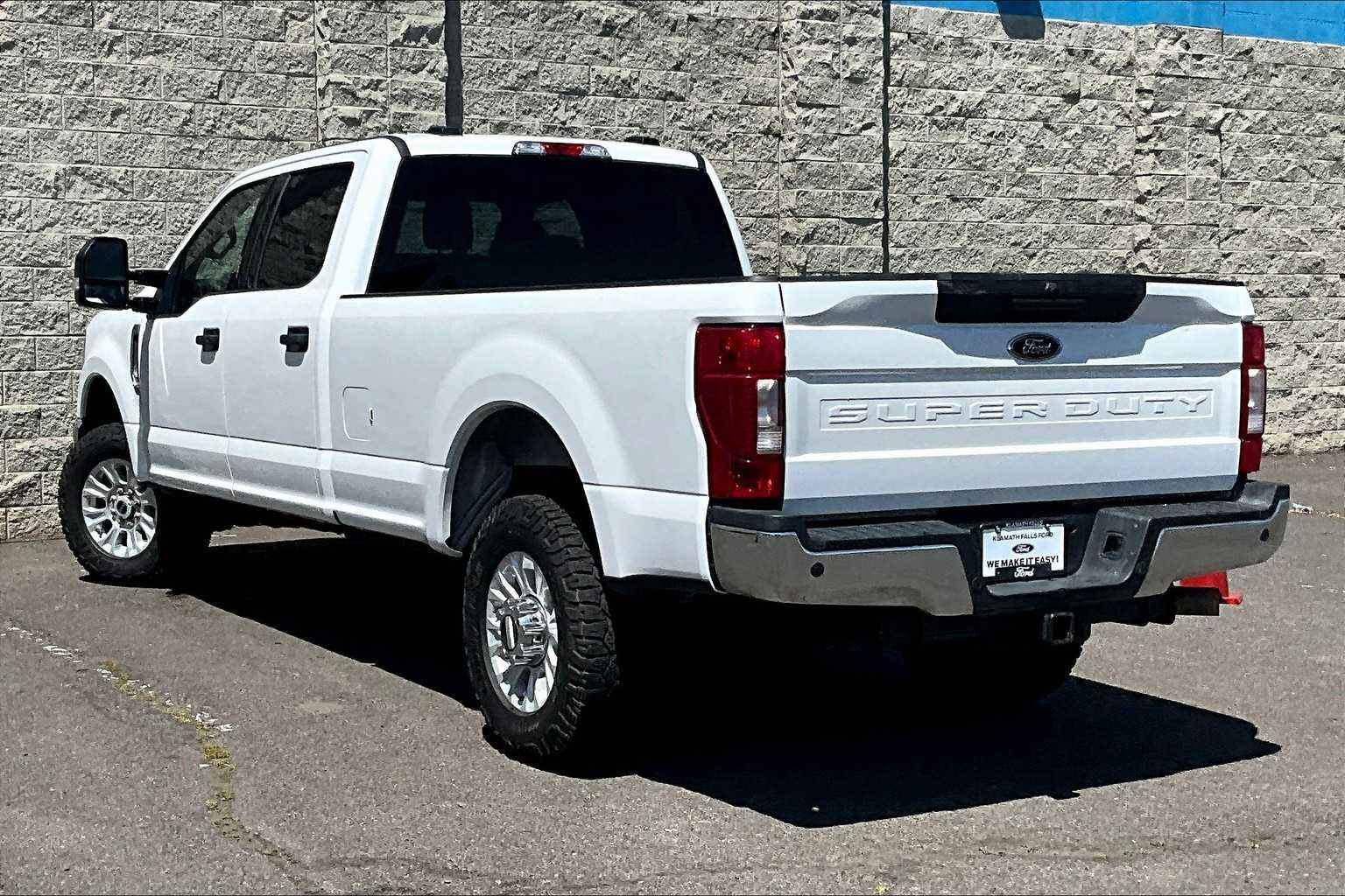 2022 Ford F-350 XLT 4