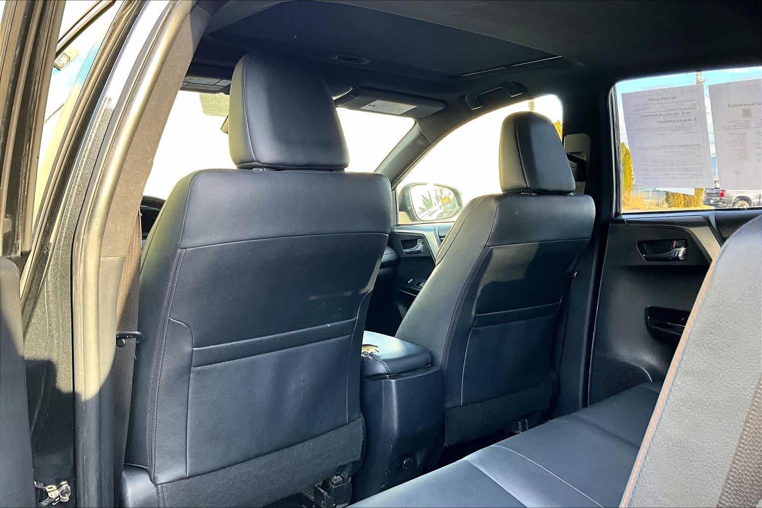 Thumbnail: 2017 Toyota RAV4 - 12