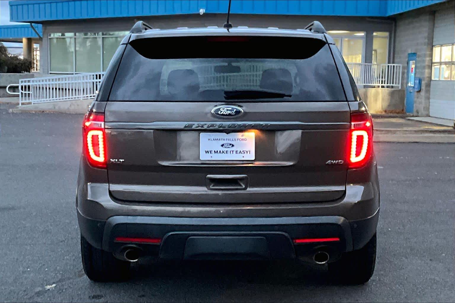 Thumbnail: 2015 Ford Explorer - 5