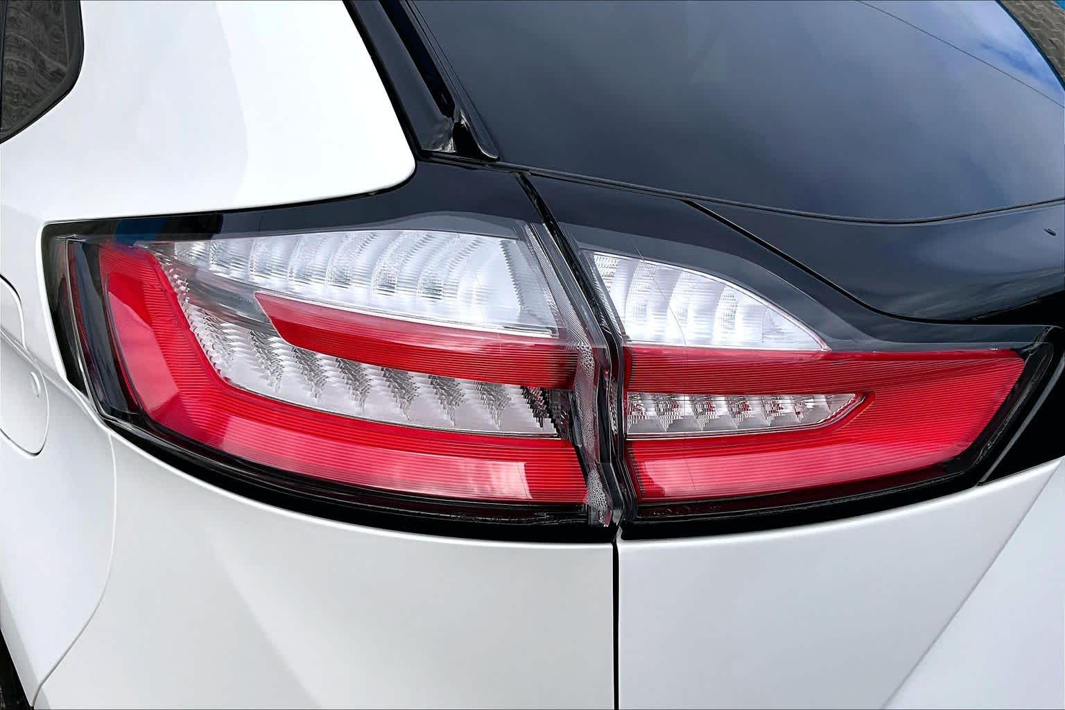 Thumbnail: 2022 Ford Edge - 32