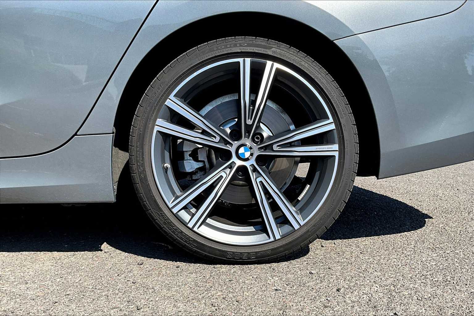 Thumbnail: 2023 BMW 3 Series - 35