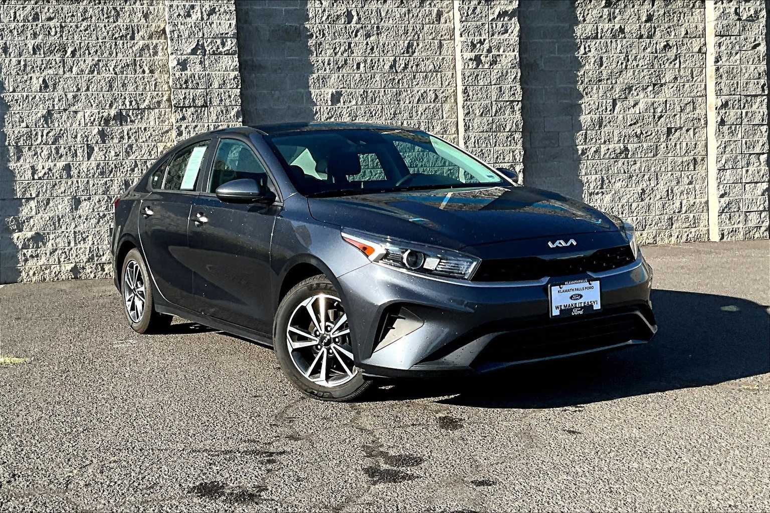 Thumbnail: 2023 Kia Forte - 7