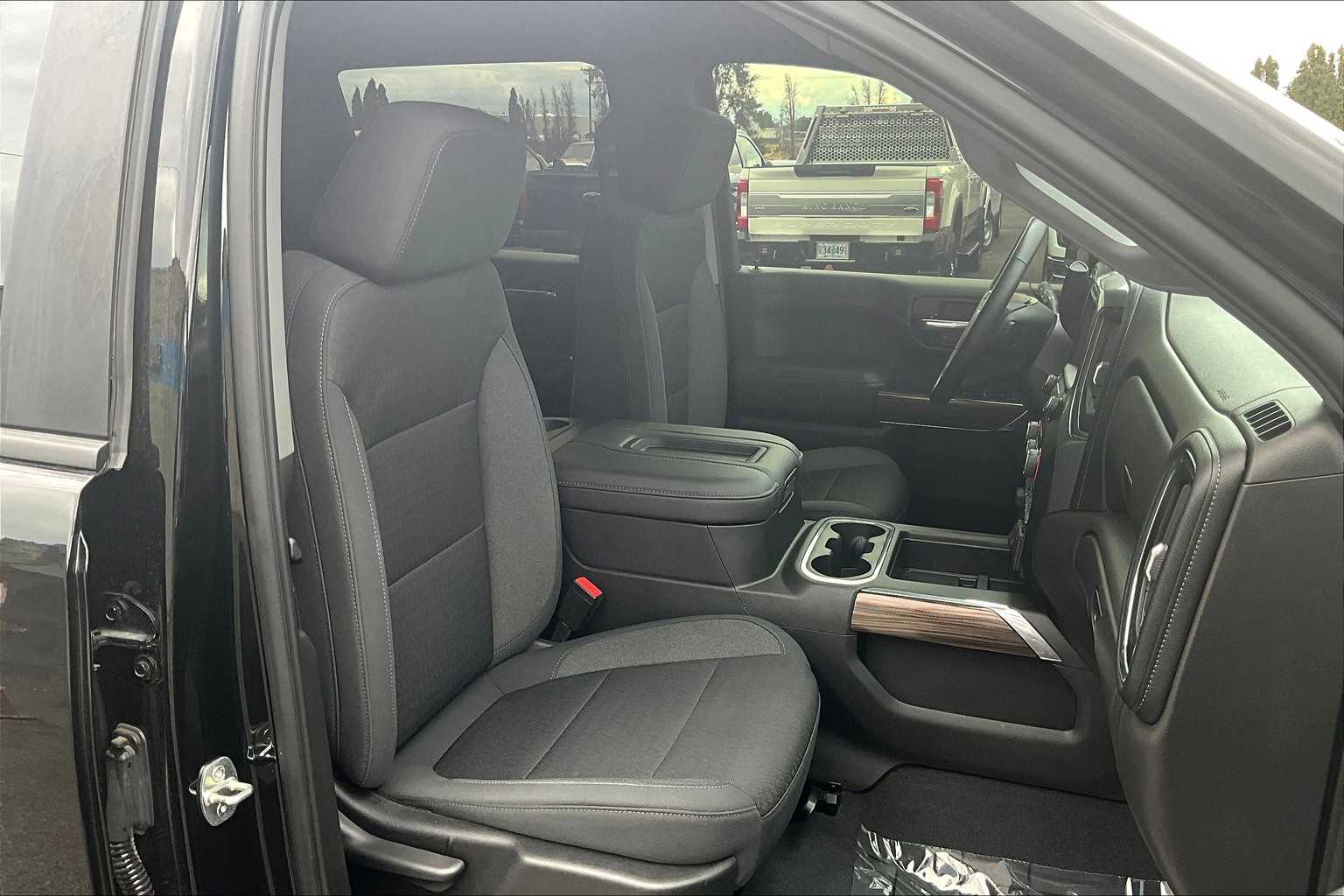 Thumbnail: 2021 Chevrolet Silverado 1500 - 13