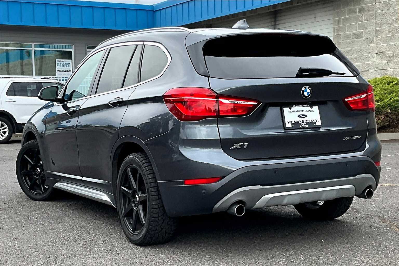 Thumbnail: 2019 BMW X1 - 4