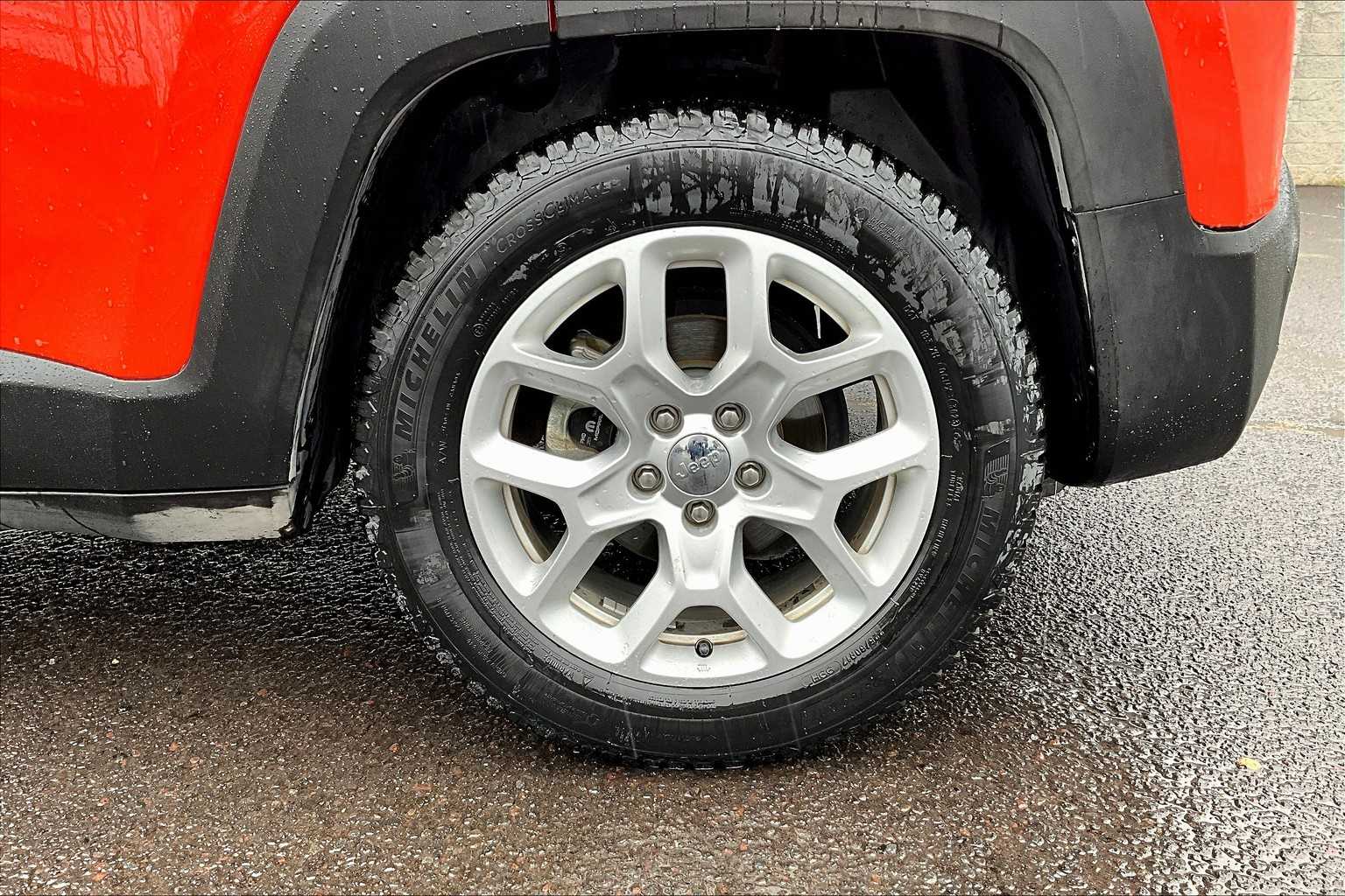 Thumbnail: 2017 Jeep Renegade - 35