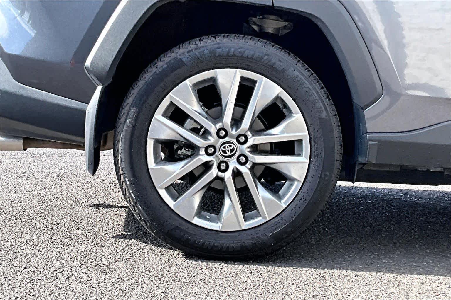 Thumbnail: 2024 Toyota RAV4 - 36