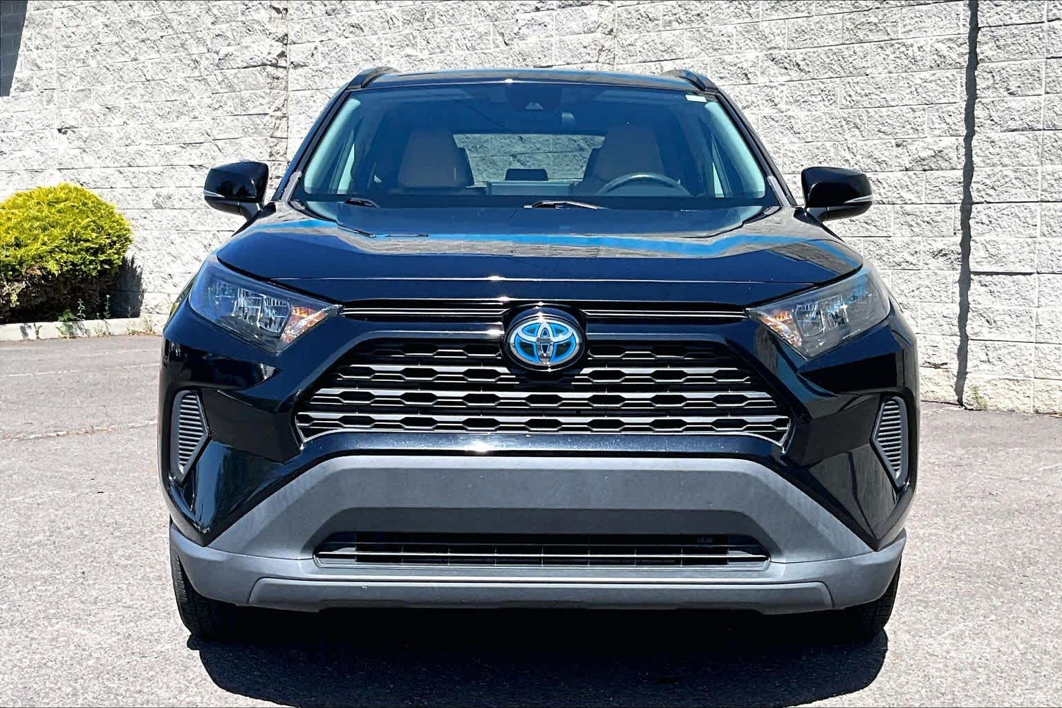 Thumbnail: 2021 Toyota RAV4 - 6