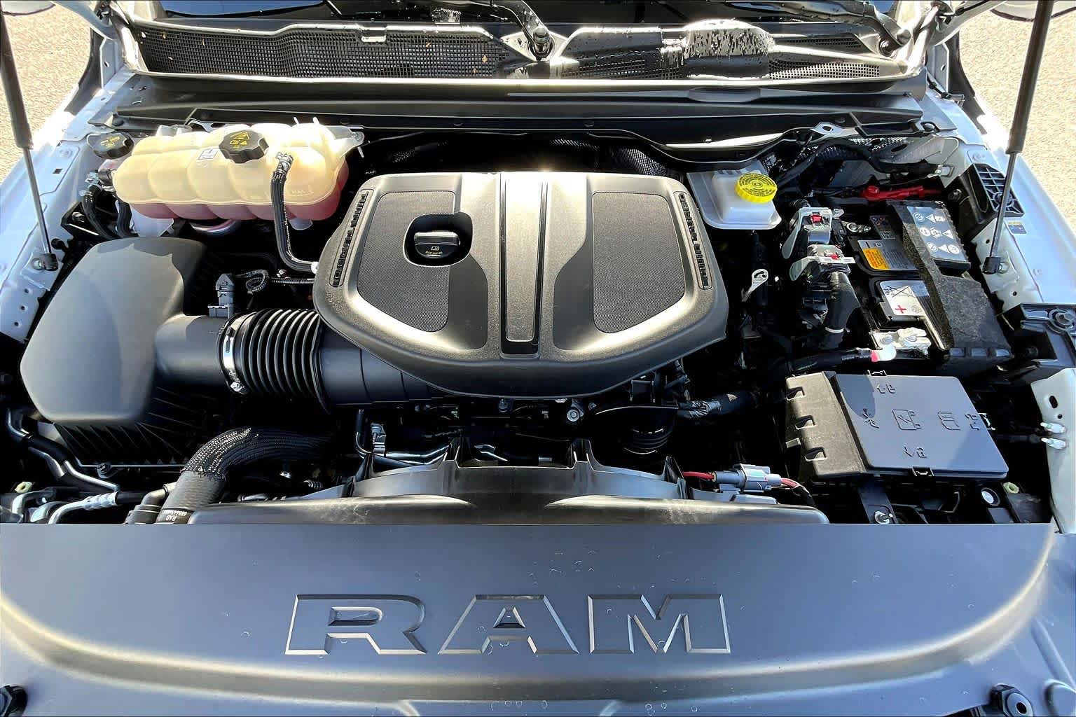 Thumbnail: 2025 RAM 1500 - 9