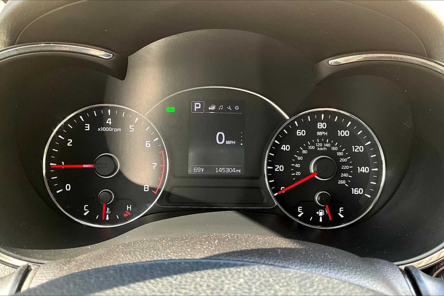 Thumbnail: 2018 Kia Forte - 17
