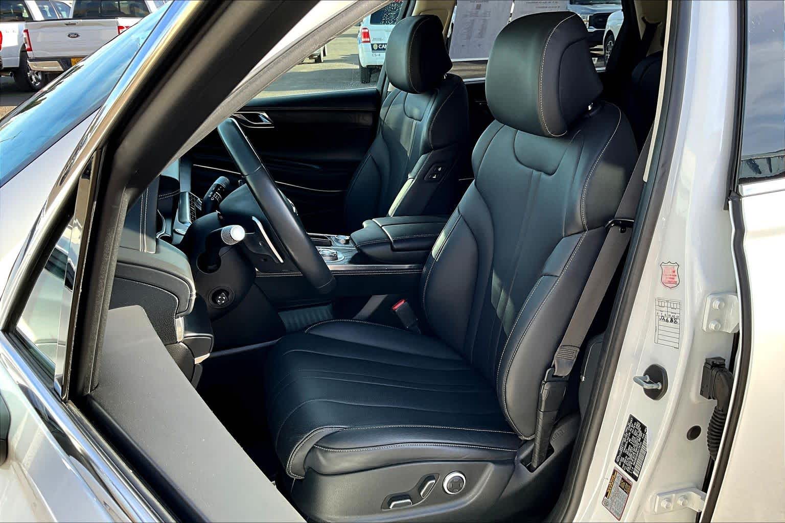 Thumbnail: 2024 Genesis GV80 - 11