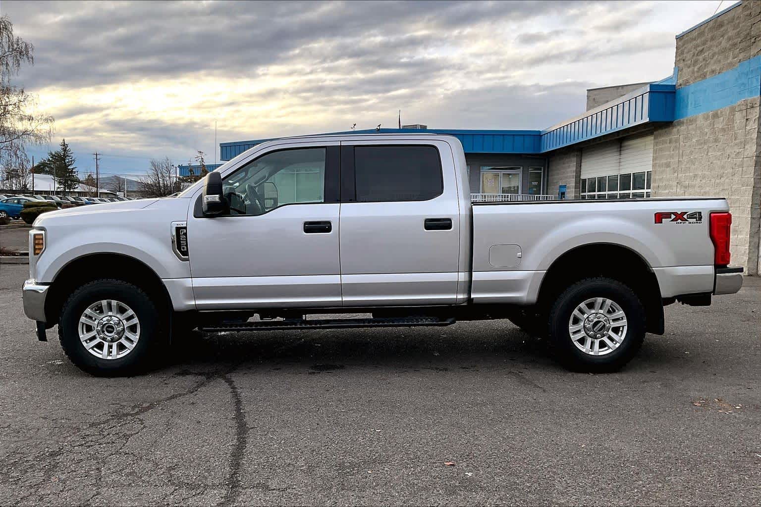 Thumbnail: 2019 Ford F-250 - 3